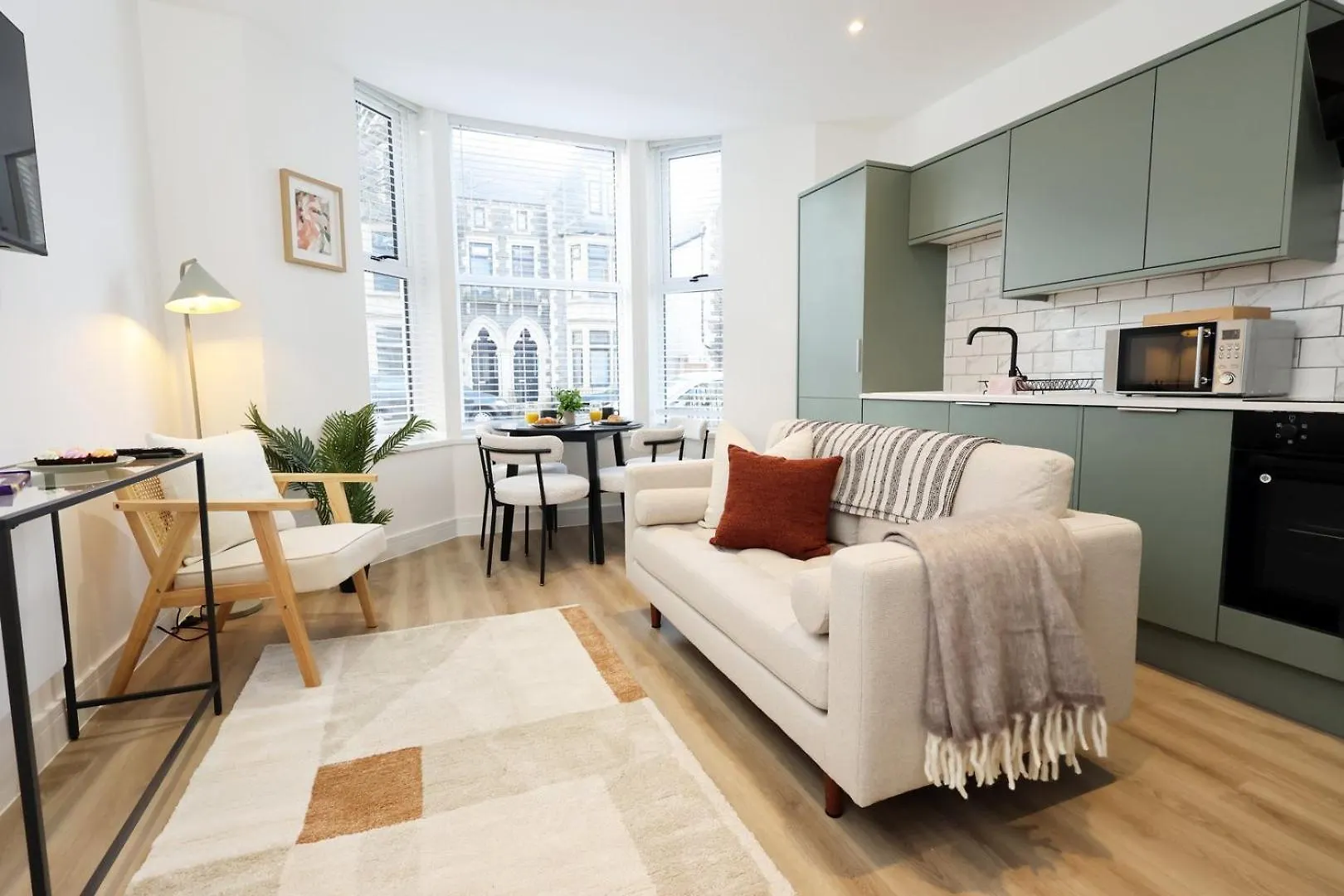Modern & Cosy 2-Bed Flat Near Cardiff City Centre