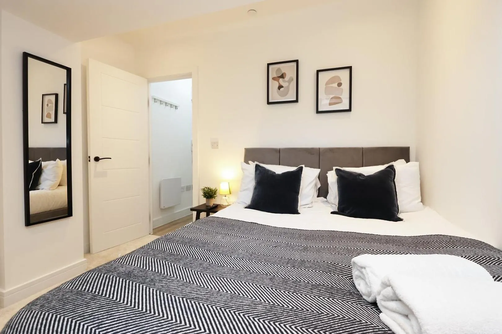 Apartment Modern & Cosy 2-Bed Flat Near Cardiff City Centre