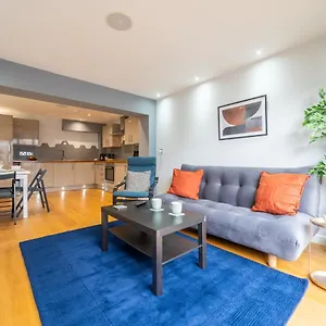 Apartment Corner House By Ty Sa In Pontcanna, Cardiff